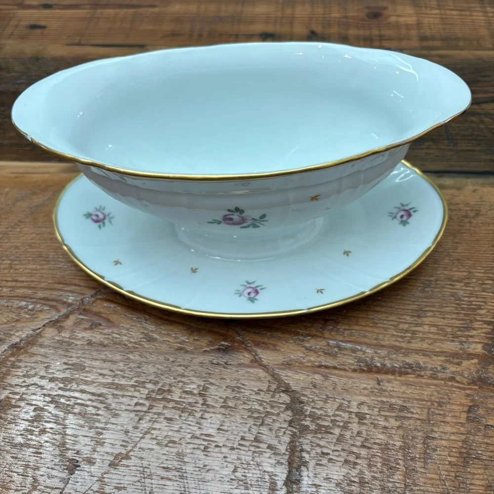 B&G Roselil Vintage Floral Gravy Sauce Boat Attached Underplate Denmark 311